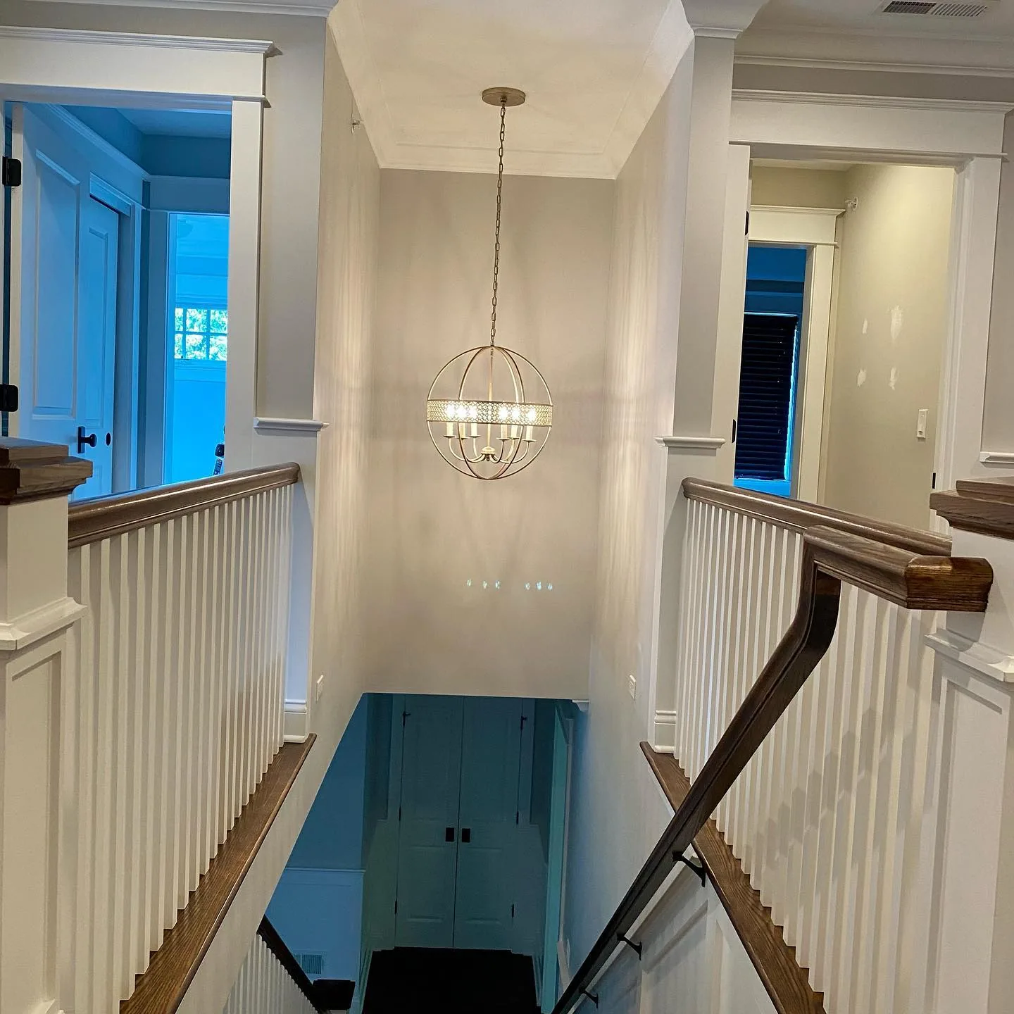 Freshly painted living room walls in a Chicago home by Goodman Painters and Decorators